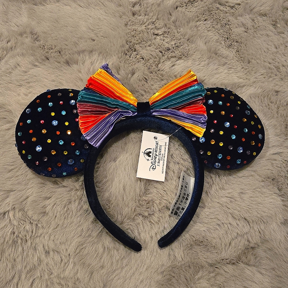 Minnie mouse ears